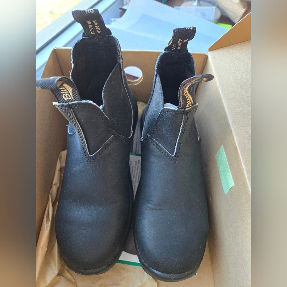 Blundstone Work Boots Size 3 (Women's size 6 on regular sizing) - Picture 1 of 5